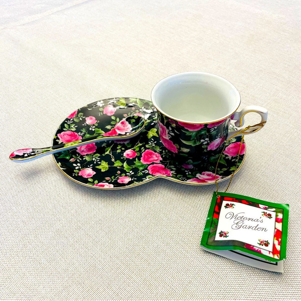 Victoria’s Garden Lowell MA
Teacup, spoon and extended size saucer